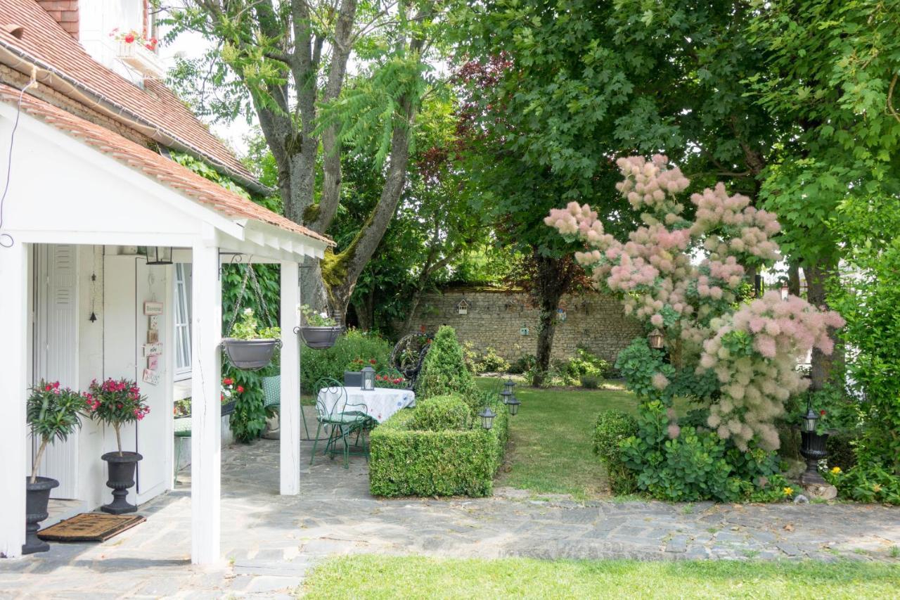 Les Anges Reveurs Bed and Breakfast Neuville-aux-Bois Eksteriør billede